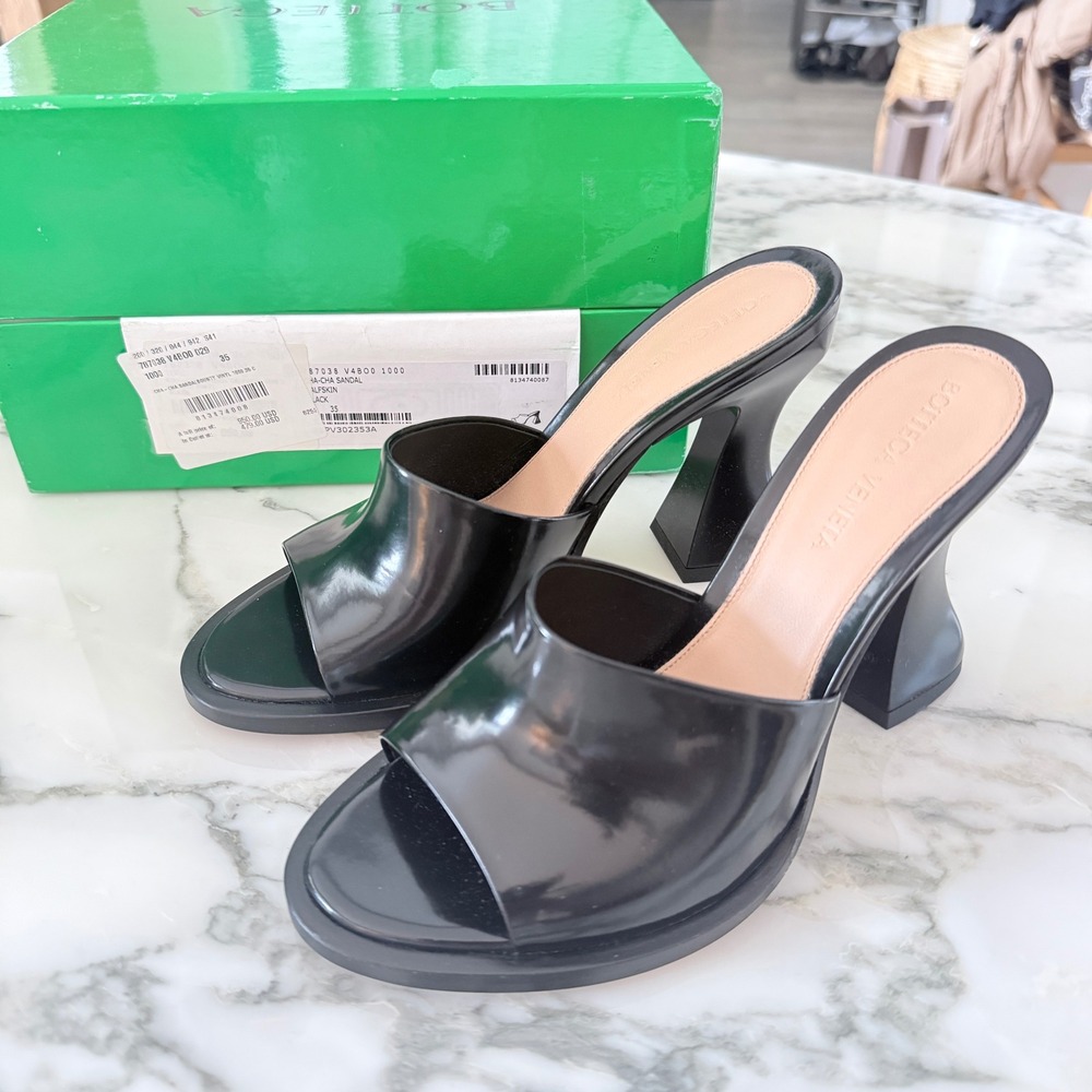 Bottega Veneta Cha-Cha Black Calfskin Leather Mules Sandals 737038 Size 35